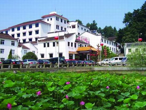 First five-star hotel in Jiuhua Mountain to open soon