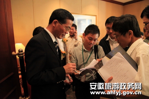 Anhui seeks ties with Singapore and Malaysia