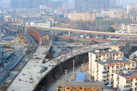 Construction of Hefei rail link on track