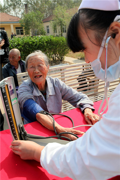 Elders embrace Double Ninth Festival