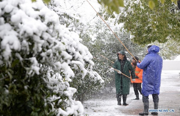 Snow hits Hefei, E China's Anhui province