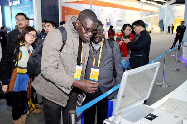 Journalists covering APEC visit Z-Park