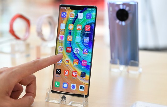 Smartphone vendors bet big on 5G despite epidemic