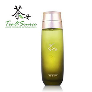 Green tea moisturizing toner