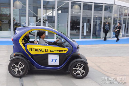 Chengdu residents test drive new energy vehicles