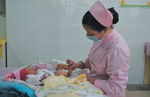 Wenjiang examines deafness-causing genes in newborns