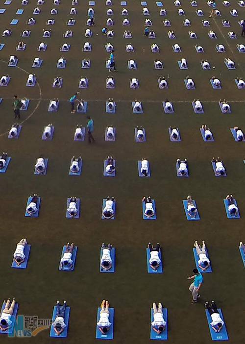 4-year-old boy comes second among 1,000 planking in Chengdu