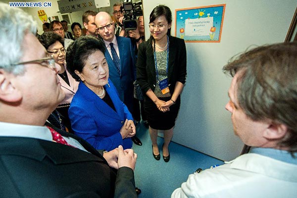 Vice-premier visits local hospital in Prague, Czech Republic