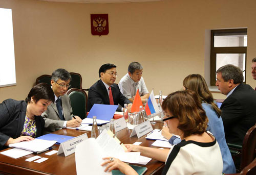 Research center delegation visit Russia and Hungary