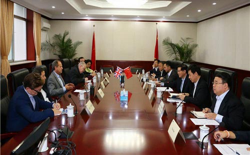 President Li Wei meets with chairman of 48 Group Club