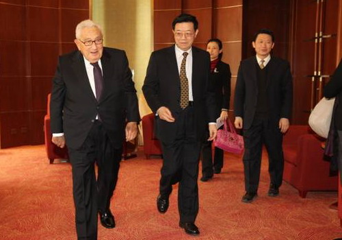 President Li Wei meets with Dr. Henry Kissinger