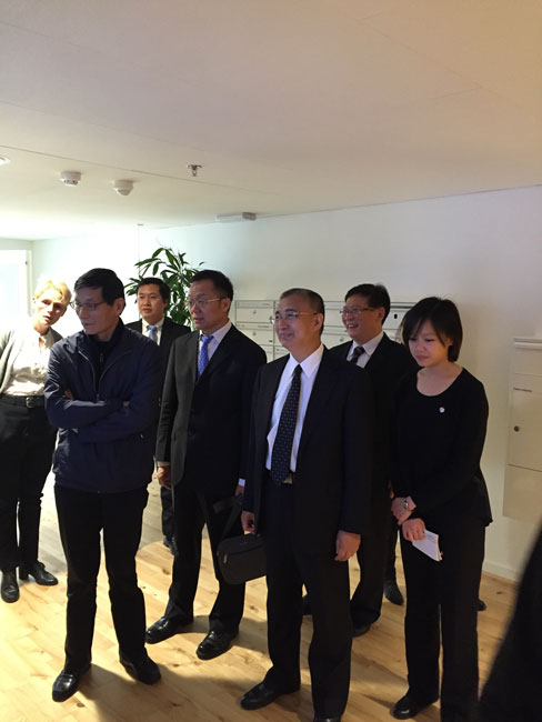 Zhang Laiming visits Britain and Denmark