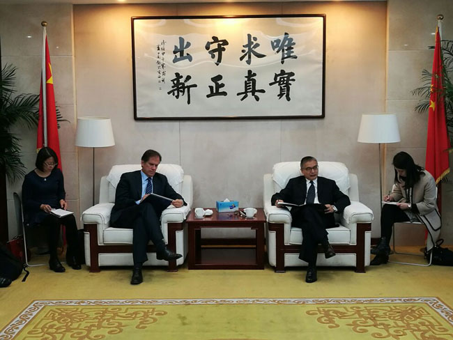 Zhang Laiming meets with the Vice President of Microsoft