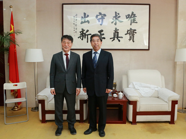 DRC official meets with ROK Ambassador to China