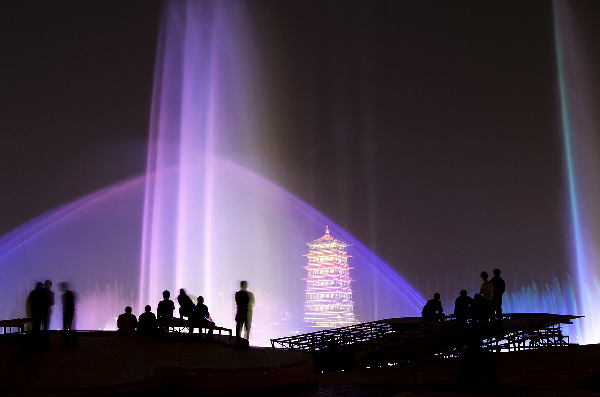 Night scene of the Expo site