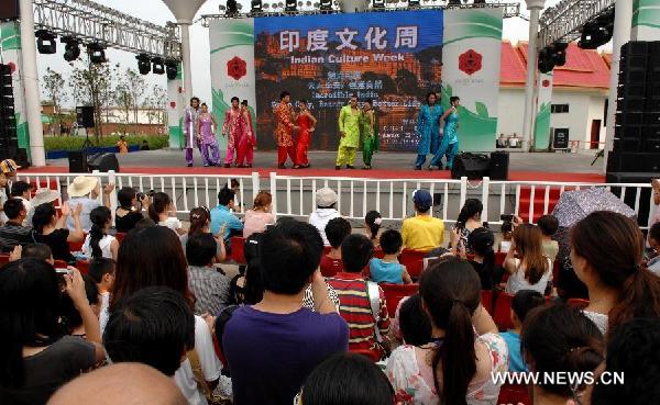 Bollywood troupe perform in International Horticultural Expo in Xi'an, China