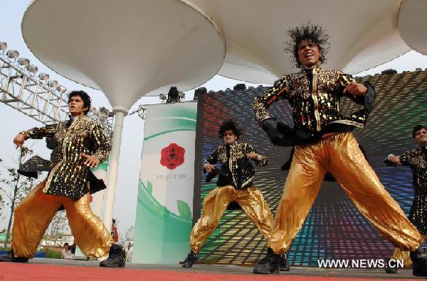 Bollywood troupe perform in International Horticultural Expo in Xi'an, China