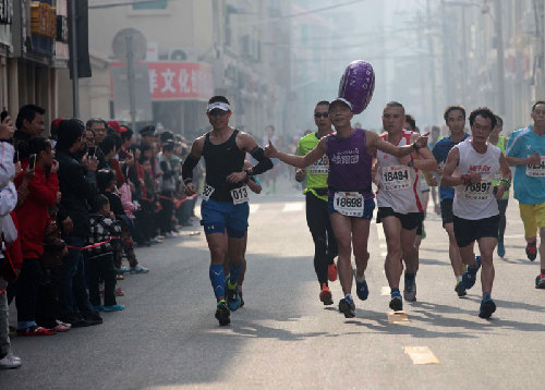 Xiamen Int'l Marathon kicks off