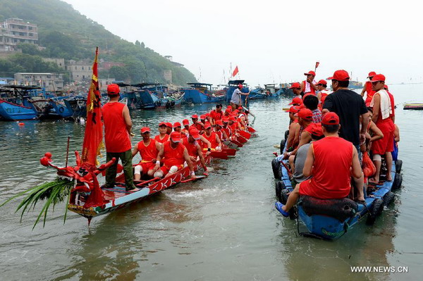 Lianjiang celebrates Dragon Boat Festival