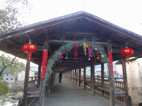 1,000-year-old roofed wooden arch bridge