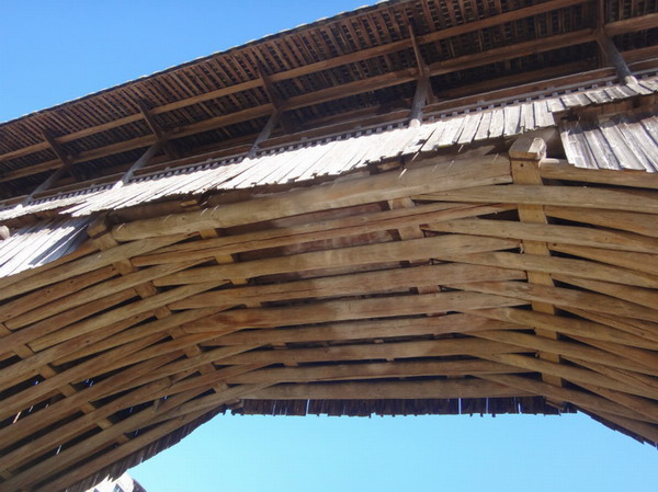 1,000-year-old roofed wooden arch bridge