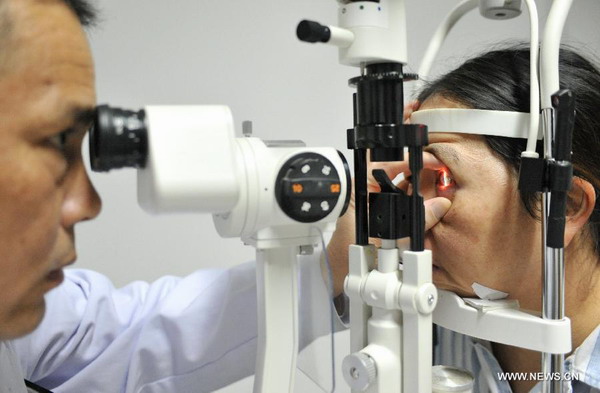 Corneas from Sri Lanka transplanted to 12 patients around China