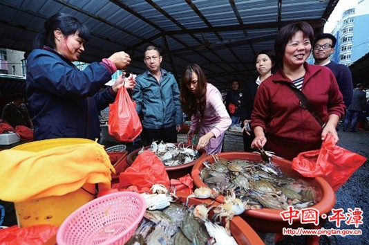 Pingtaners go on crab-eating spree