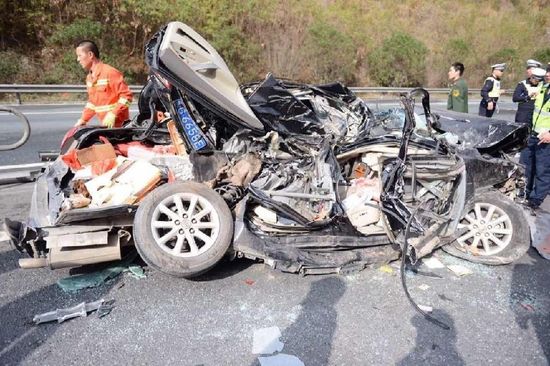 E China Highway pileup kills 2