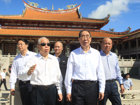 Fujian Party chief visits Fujianese in Macao