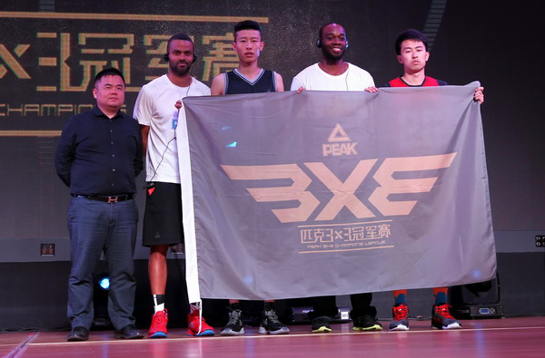 In photos: Parker, Landry meet fans in Beijing