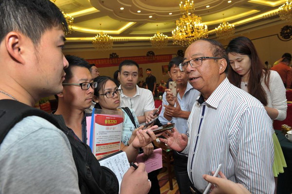 Expert promotes hybrid rice in Fujian