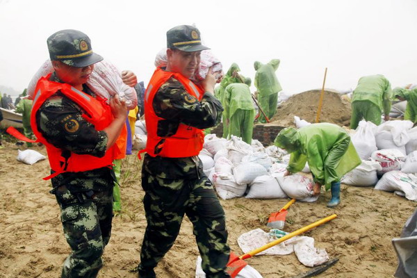 Typhoon Dujuan wreaks havoc in Fujian