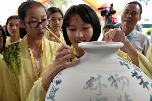 Cross-Straits coming-of-age ceremony in Kinmen