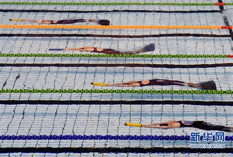 Finswimmer sets new world record at Fujian championships