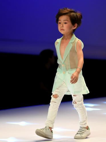 Children's fashion shows at Shishi Fashion Week 2017