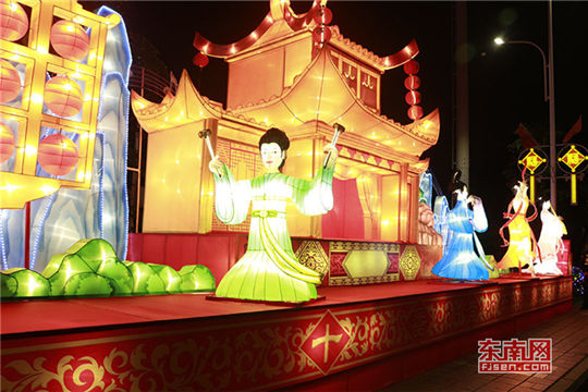 Lantern show dazzles Fuzhou