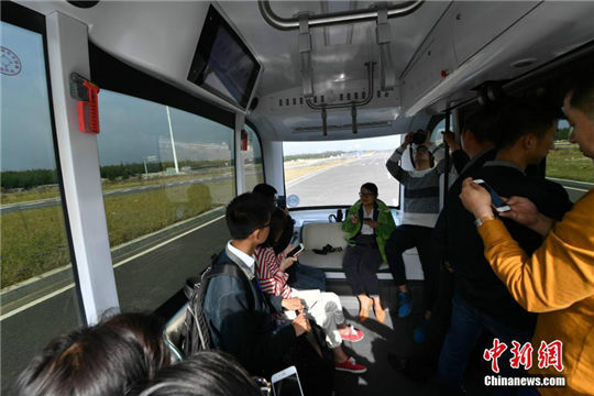 China's first driverless electric microbus tested in Pingtan