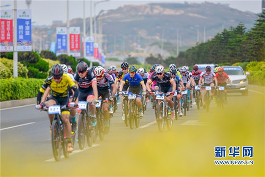 Cross-Straits cyclists gather in Pingtan