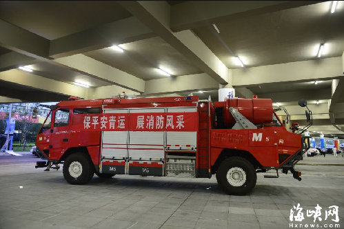 Double-headed fire engine debuts in Fuzhou