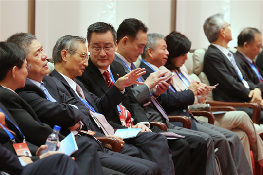 Cross-Straits Entrepreneurs Summit held in Xiamen