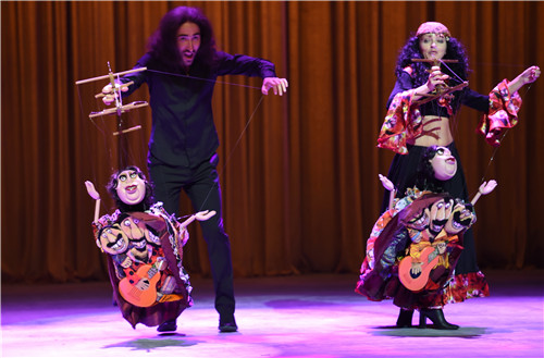 Puppetry shows enchant Jinjiang