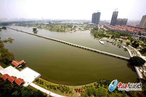 Colorful event to mark Dragon Boat Festival in Jinjiang