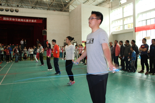 Pingnan holds rope skipping contest