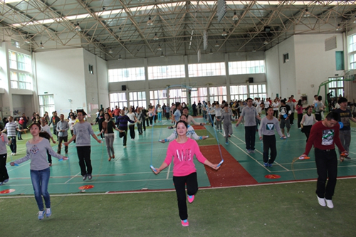Pingnan holds rope skipping contest
