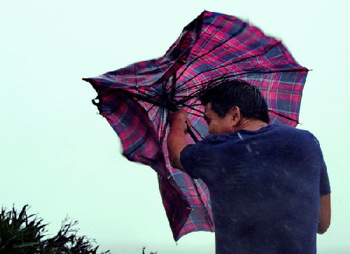 Typhoon Soudelor lands in Fujian