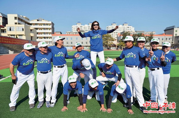 Cross-straits softball game held in Pingtan