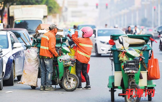 Pingtan tips hat to people who work during CNY (Part I)