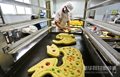 Mooncakes getting more decorative for Mid-Autumn Festival in Gansu