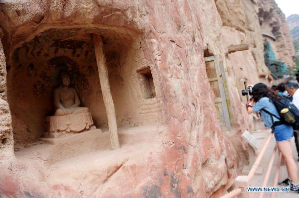 Grottos of Bingling Temple (Linxia)