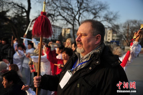 Ukrainians learn Kongtong's martial arts in Gansu